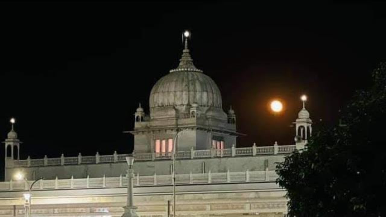 भजन - चरना विच सत्गुरु थाह दे दे ॥ Shri Anandpur Dham Bhajan