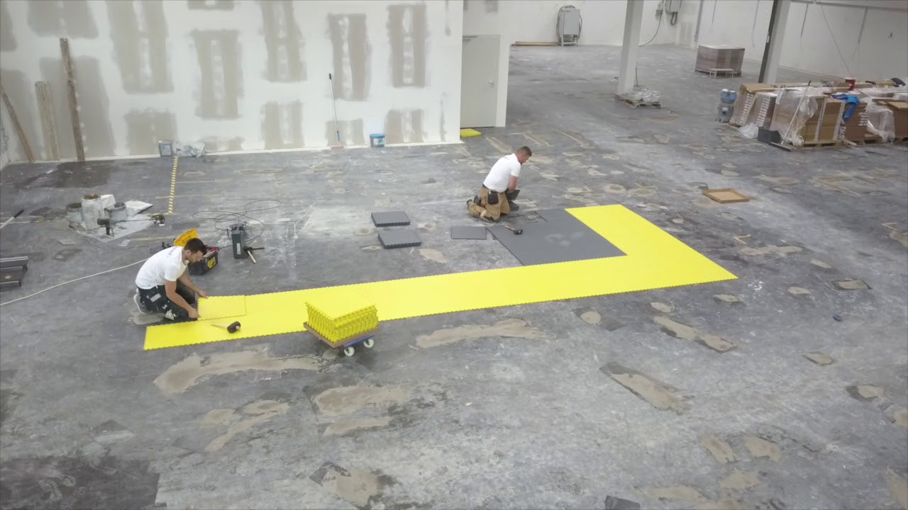 Floorwork &ndash; Verlegung des Industriebodens