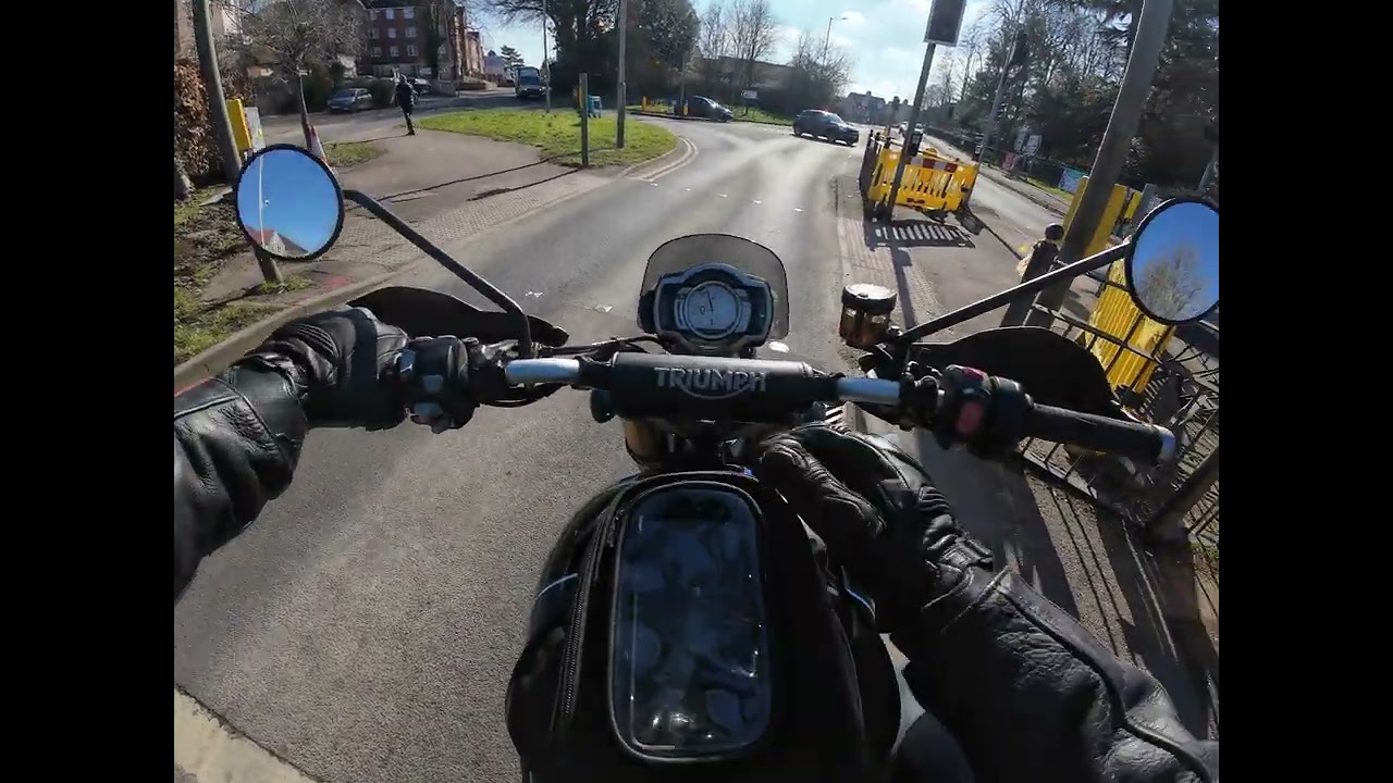 Triumph 1200 XE Zard Exhaust Sound