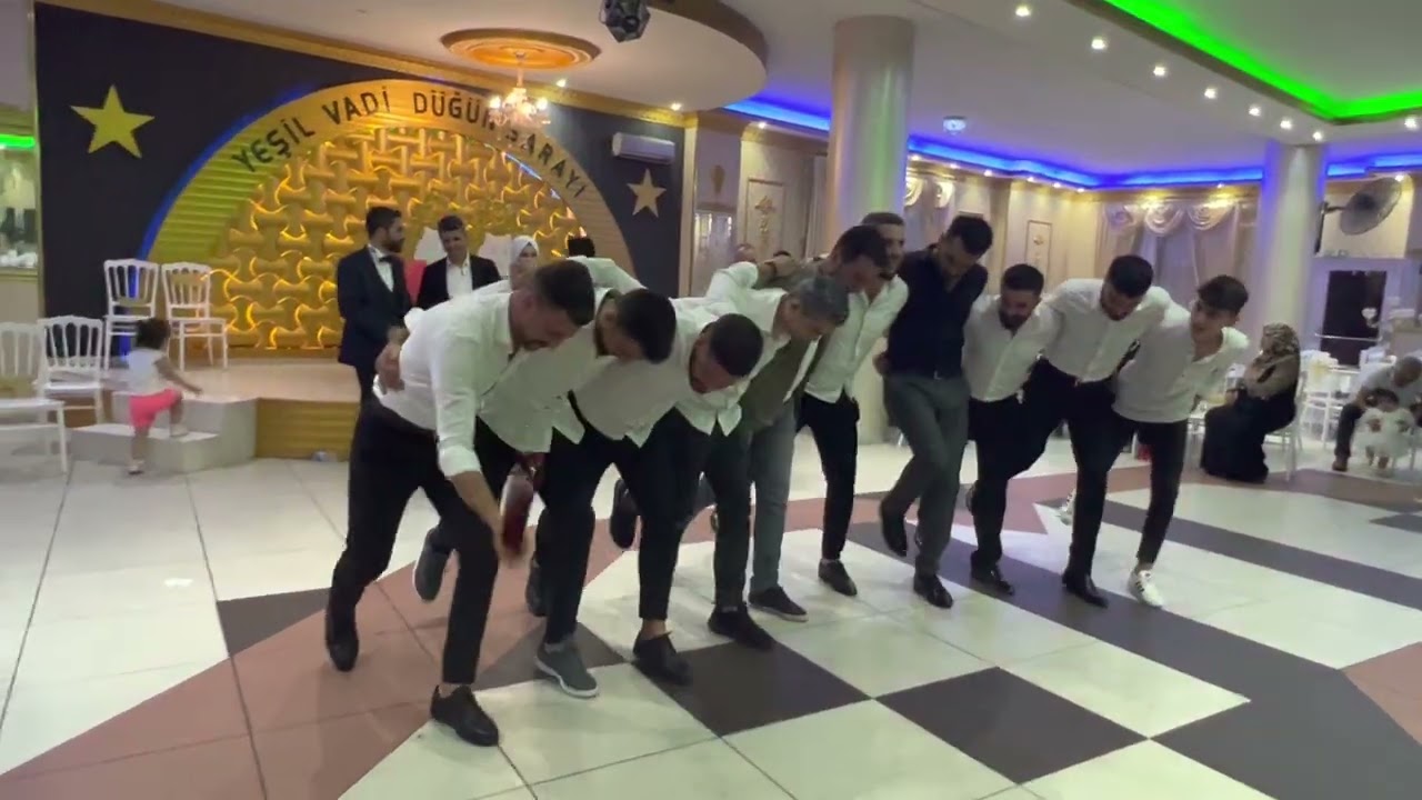 Erzurum halayı uzun versiyon iyi seyirler 😌💫