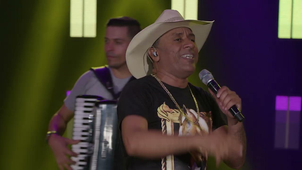 Vilões do Forró e Tony Baldock - Morena (DVD Isso é Vilões do Forró e Tony Baldock)