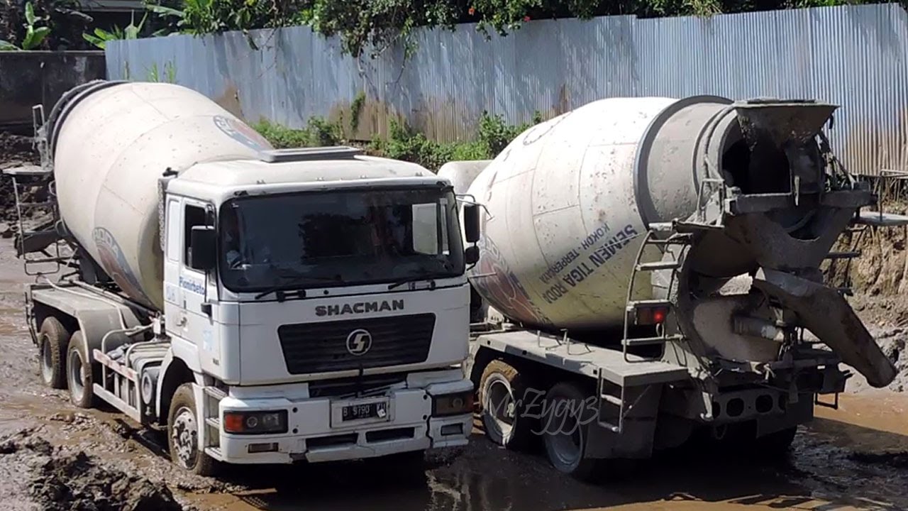 Concrete Mixer Trucks Working