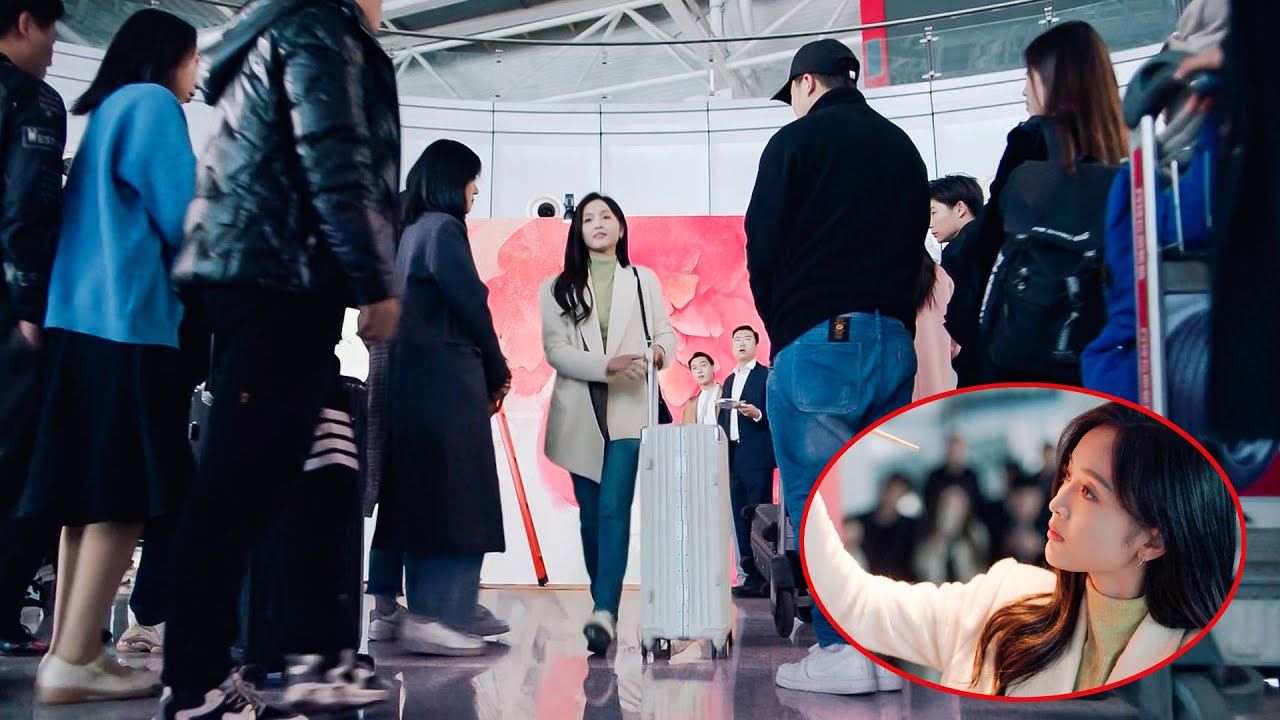 Unnoticed girl is a painting genius, turns a broken wall into art with one stroke, stuns all!