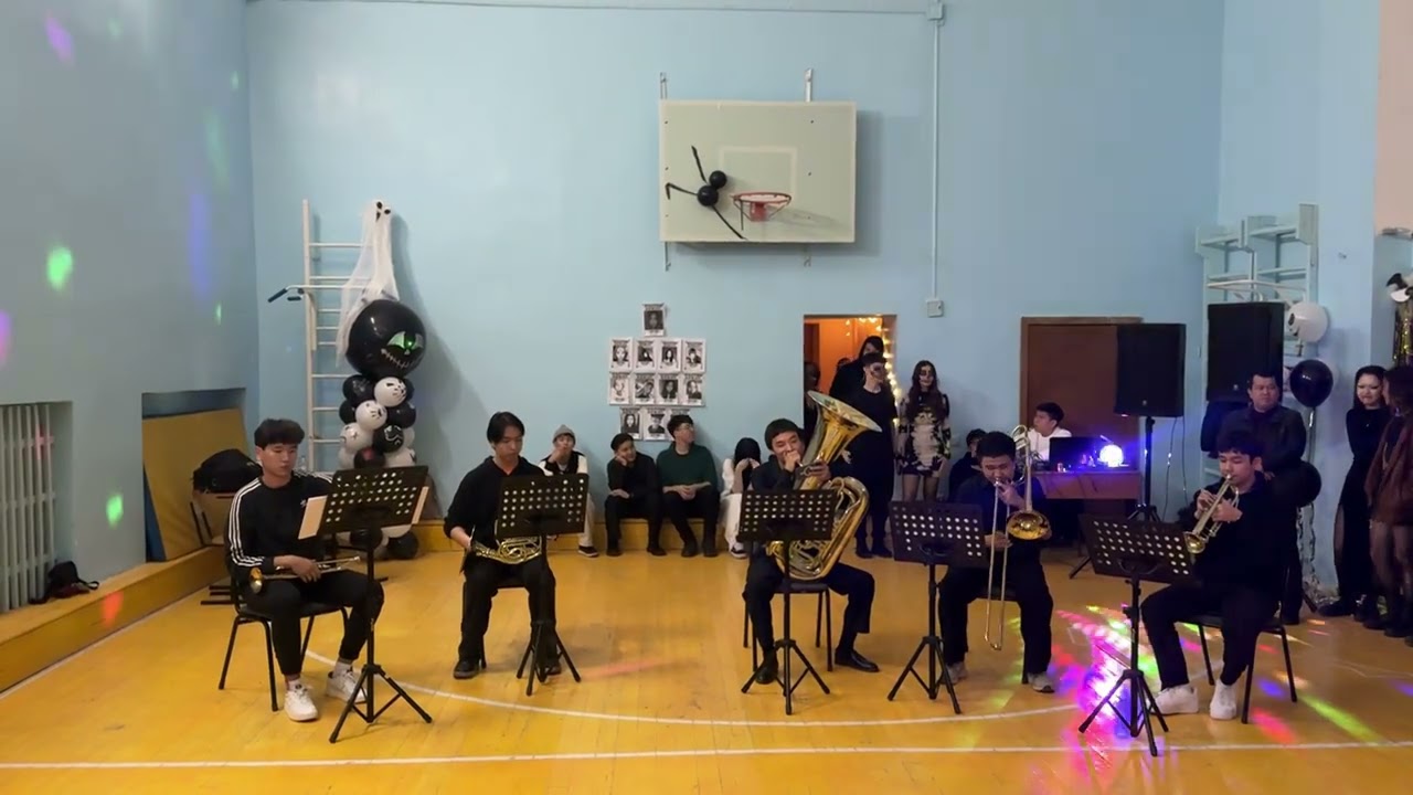 Movie Themes by a brass quintet 