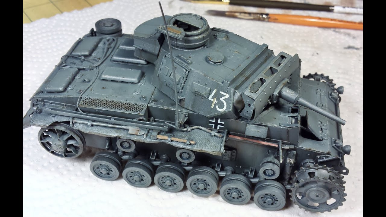 Basic Weathering on a Panzer Grey Finish - Winter Effects Tutorial PART 1