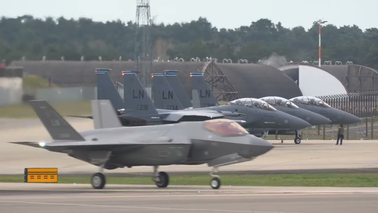 RAF Lakenheath Live  A10 Tank Busters