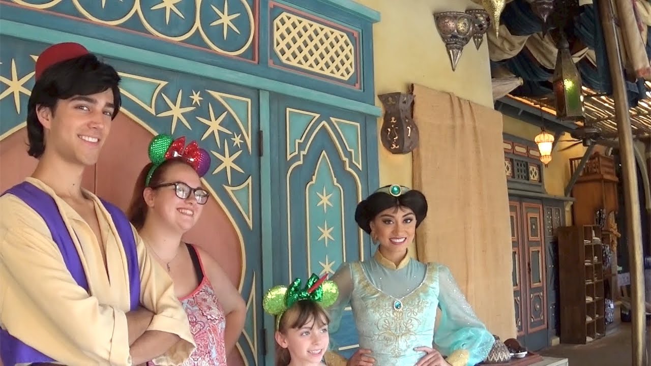 Meeting Aladdin and Jasmine, plus a Crystal Palace Tour! - Magic Kingdom, Walt Disney World, Florida