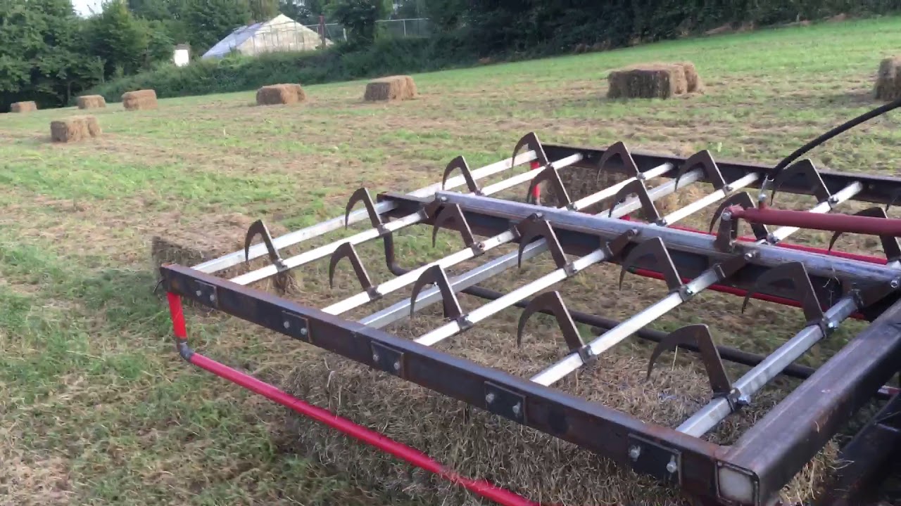 Kleine balen klem aan knikmops 180