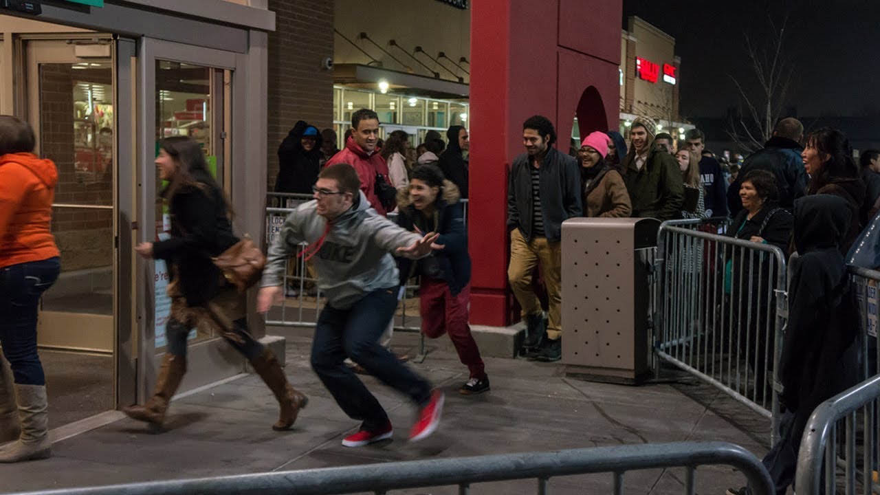 25 Most HORRIBLE Black Friday Disasters You Won't Believe Happened