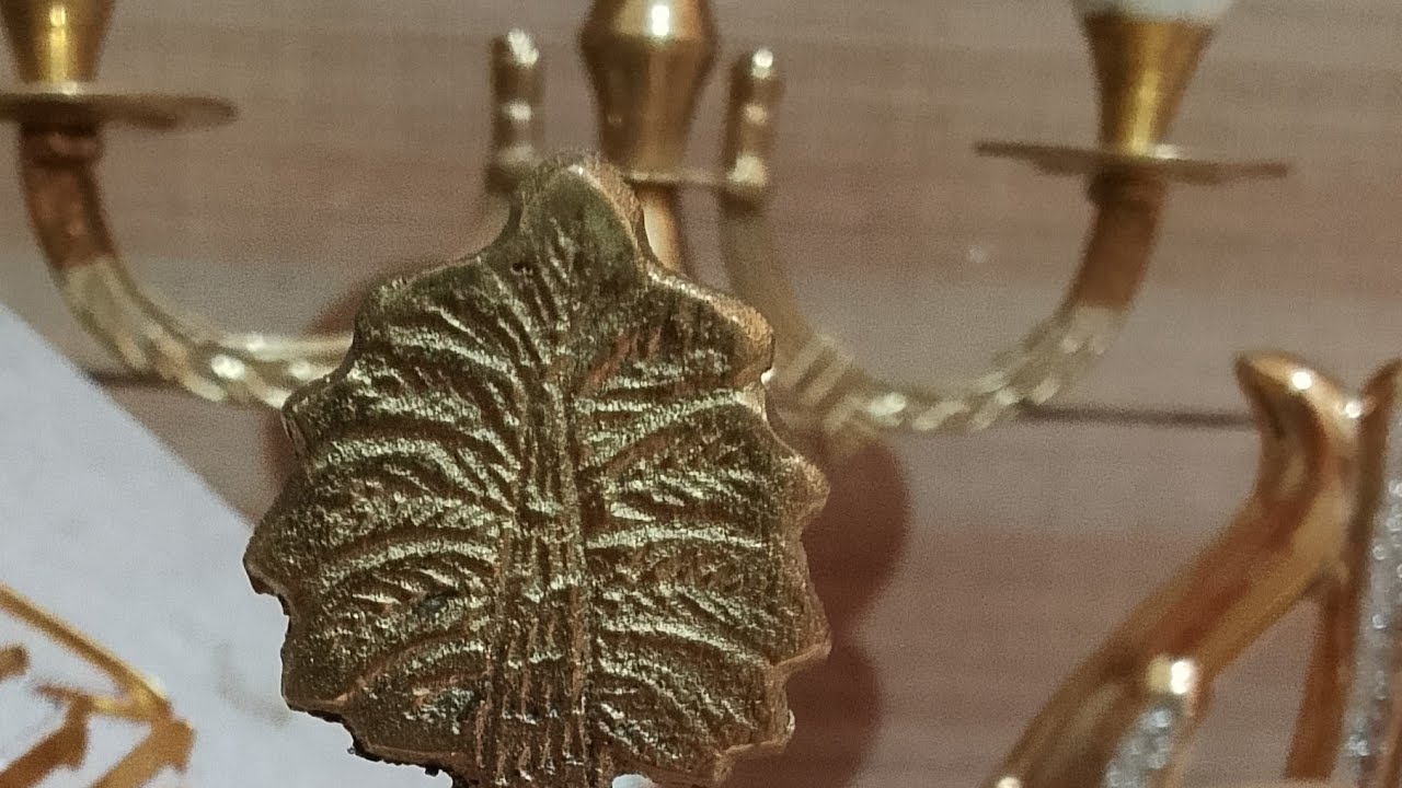 ماابحر إنسان في نوايا الناس إلا غرق عليك بالظاهر والله يتولى السراؤر