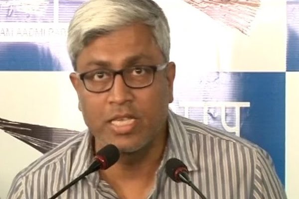 Modi's degrees fake; BA certificate and marksheet show different years of graduation: AAP