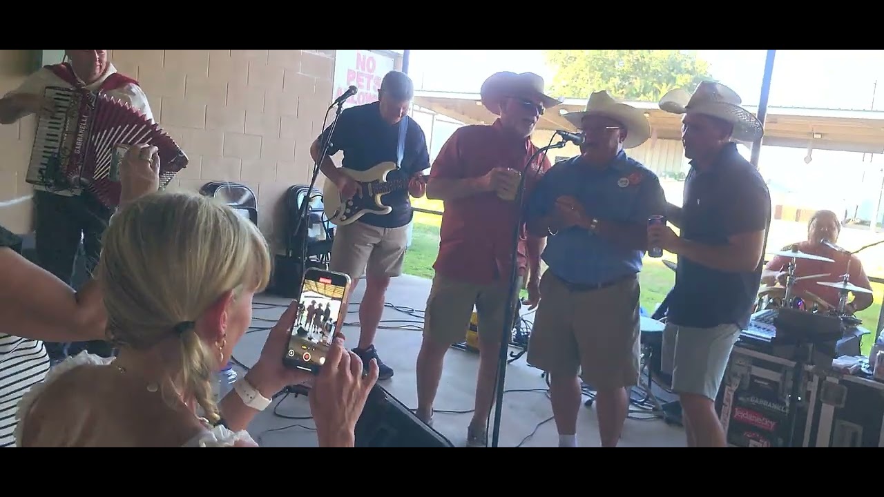 At the Spring Waltz,  Mark Halata and Texavia @Halletsville 9/27/25 with Pivo Czech Singers