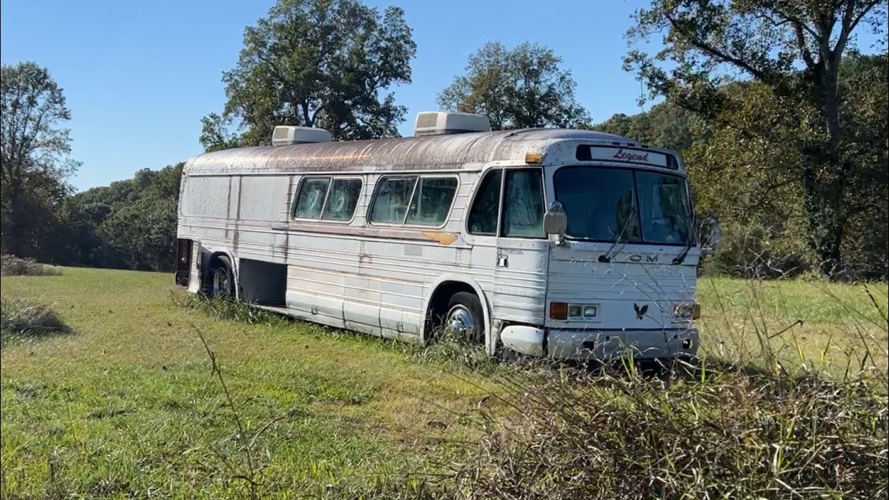 Lenny ready for a road trip?  Going to see what it’s going to take to get a 4106 back on the road?