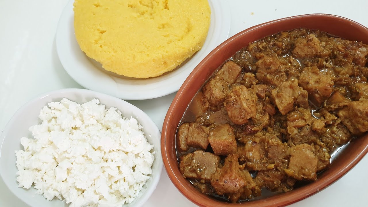 Friptura de porc ,,Moldovenească,, așa ca la mama acasă,cu mămăligă și br&icirc;nză de oi😋😋😋
