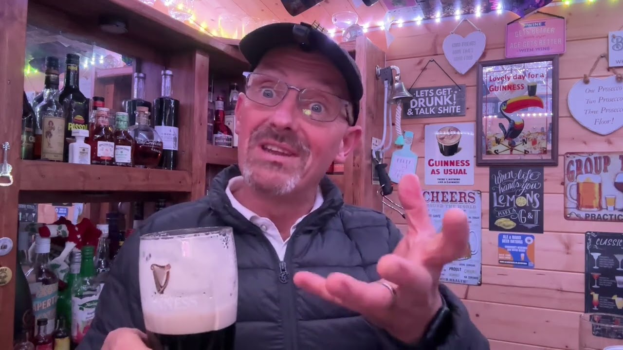 What happens if you dump a Guinness nitro can in a glass !! A #spenowaffle special !! #spenowaffle