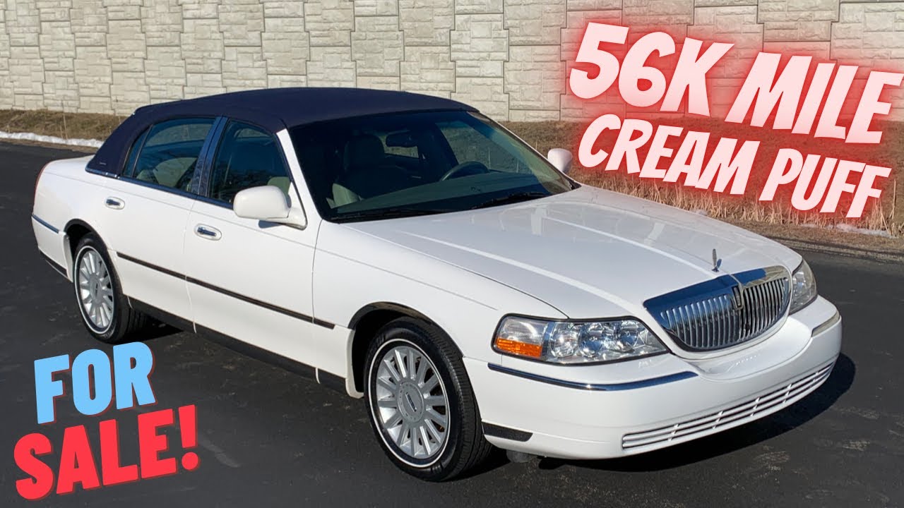 2005 Lincoln Town Car 56k Miles FOR SALE by Specialty Motor Cars Florida Car Custom Top WHITE WALLS