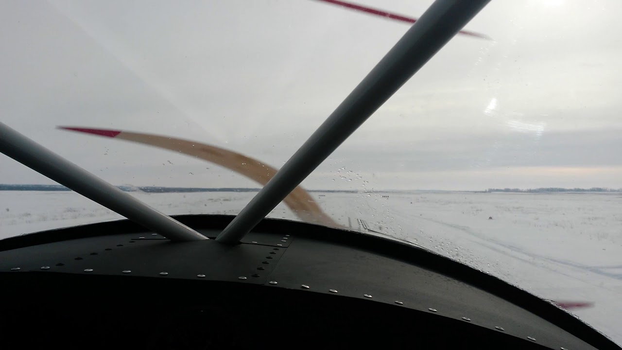 Взлет Piper Pa-14 Sportsman 2+2 вид из кабины