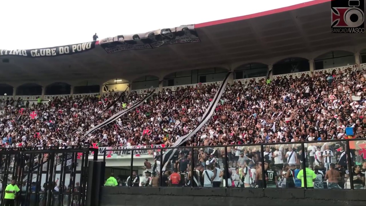 DOMINGO EU VOU AO MARACANÃ - Letra