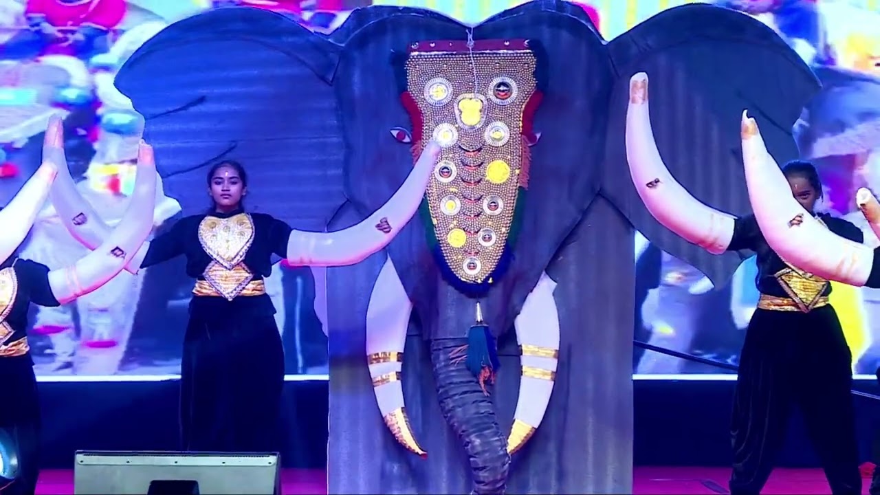 Celebrating the grandeur and royal heritage of the Mysore Dasara through this vibrant performance.