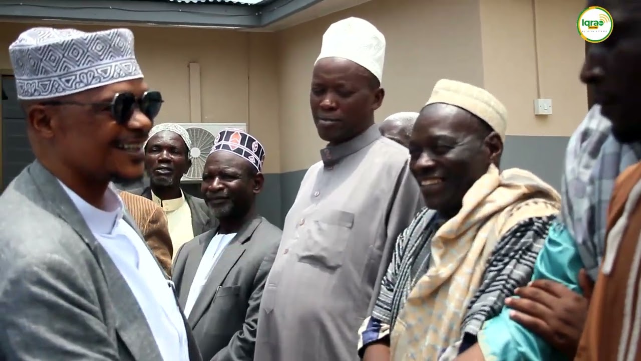 MAPOKEZI YA MUFT  MKOA  MWANZA KATIKA OFISI YA MKUU WA MKOA , KATIKA ZIARA  BARAZA KUU LA WAISLAMU.