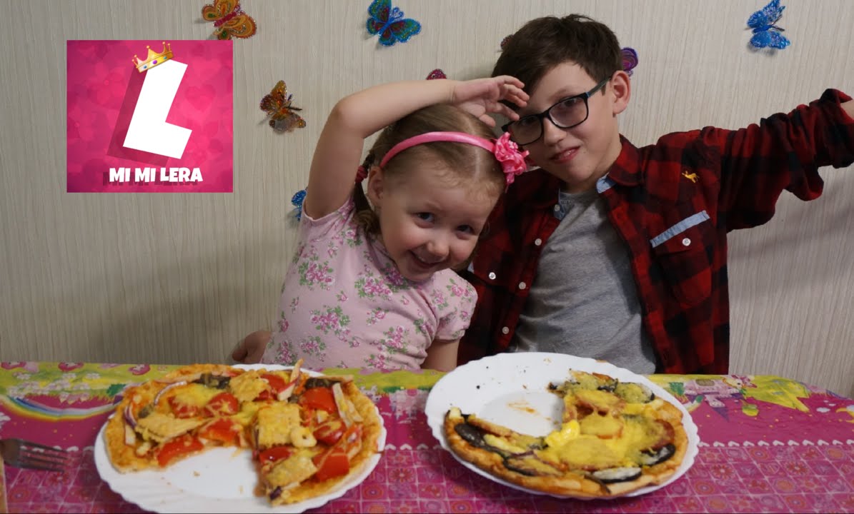 Пицца челлендж- Pizza Challenge.С корейской морковкой, Skittles и шпротами.
