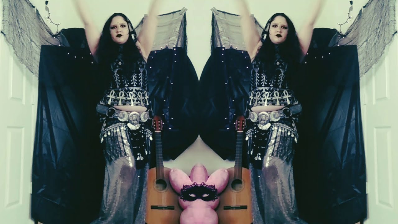 Chantrea- Gothic Tribal, Halloween spirits show