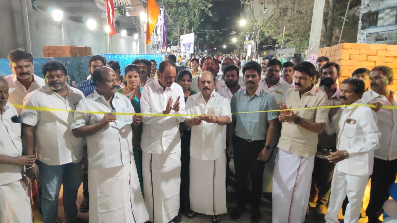 பல்லாவரம் 36வது வார்டில் அருள்மிகு  திருக்கோயில் குமரன்குன்றம் ஆஞ்சநேயர் திருக்கோயில் நிழற்குடை