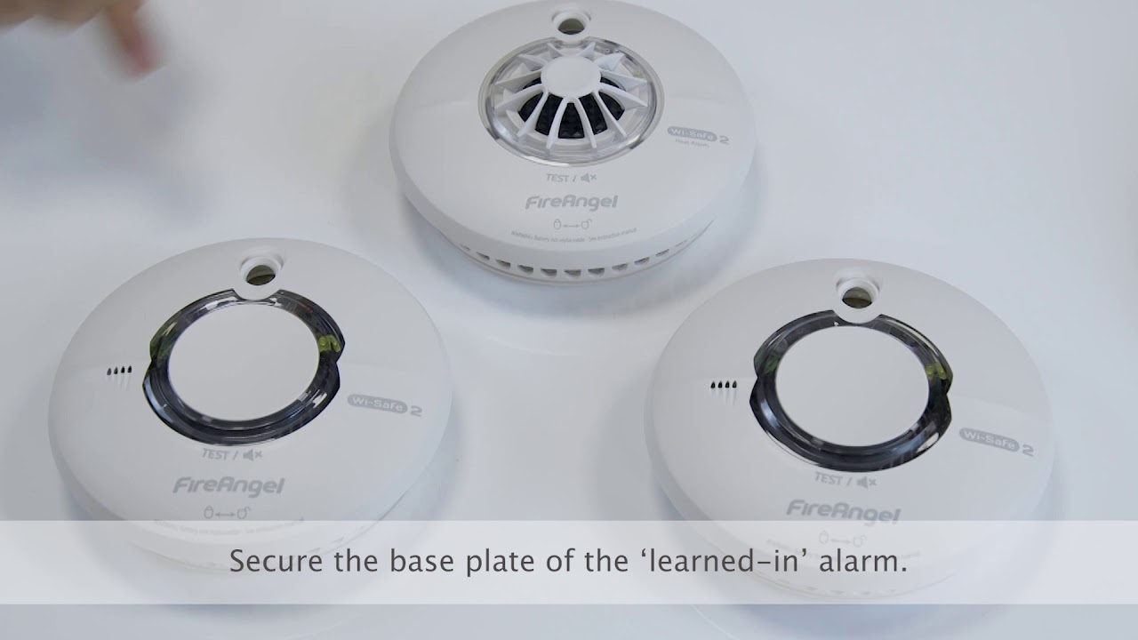 Wirelessly interlinking three or more FireAngel devices