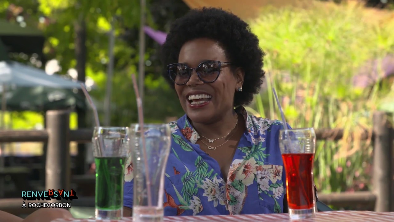 La chanteuse China Moses en interview dans 