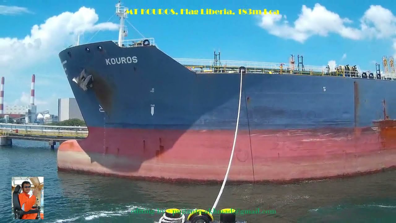 33. KOUROS, medium range tanker sailing from Singapore Port ( Oil Tanking Terminal )