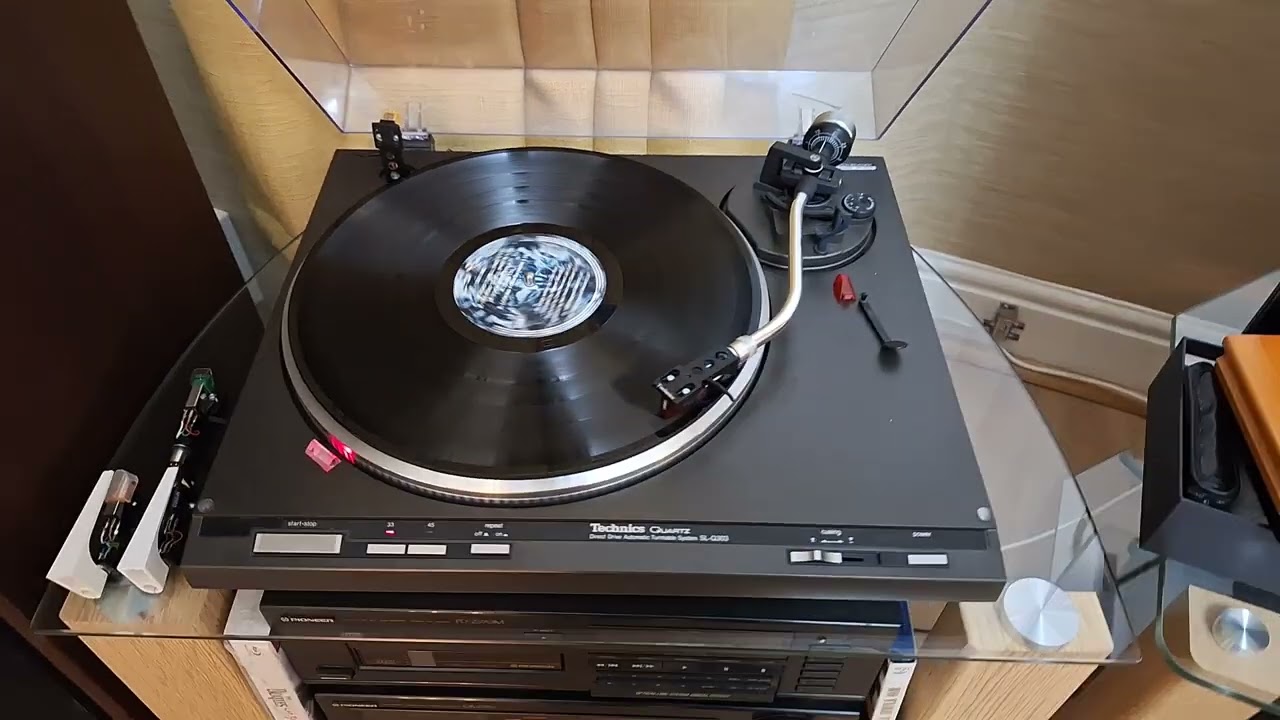 Technics SL-Q303 Demo