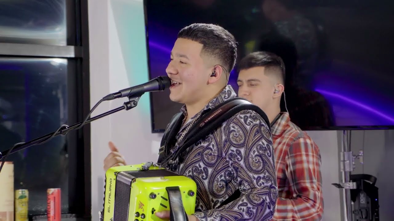 La Ultima Sombra - Grupo 8 [Video en Vivo]