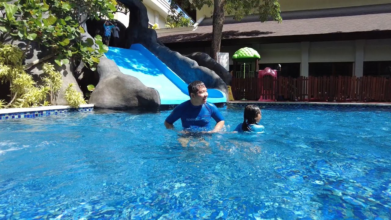 SERUNYA RENANG DI PADMA RESORT LEGIAN BALI