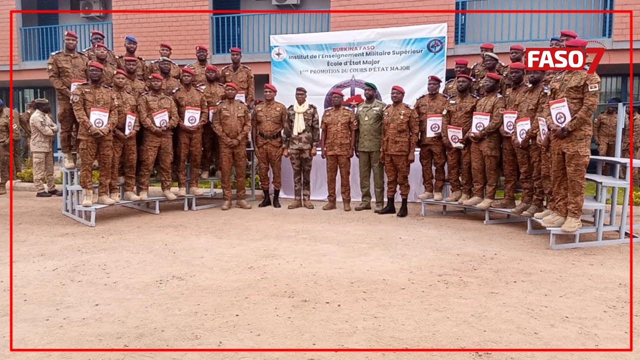 Burkina Faso : 30 officiers de la 1ʳᵉ promotion du Cours d’État-Major de l'IEMS-TA prêts à servir