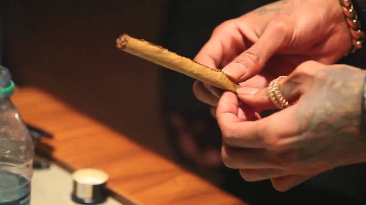 Wiz Khalifa - Smokin Drink [Official Music Video] HD 3D