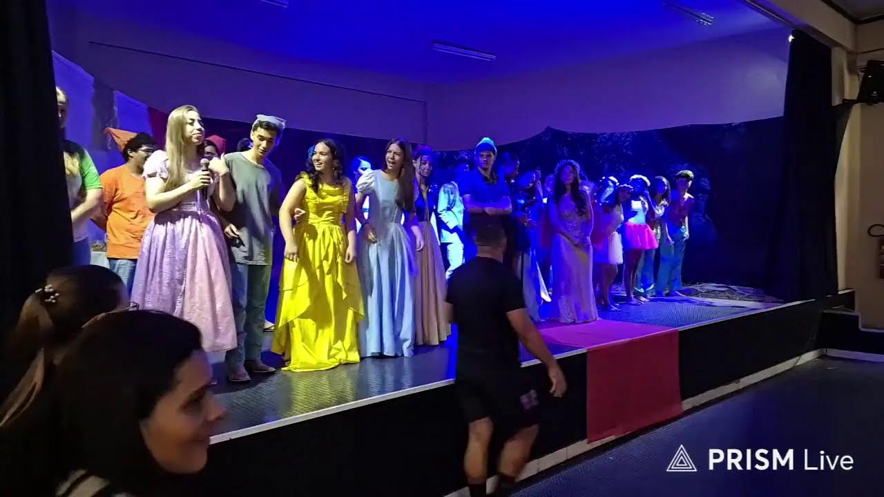 SEMANA CULTURAL - APRESENTA&Ccedil;&Atilde;O DE TEATRO REALIZADA PELAS 2&ordf;M01 MATUTINO