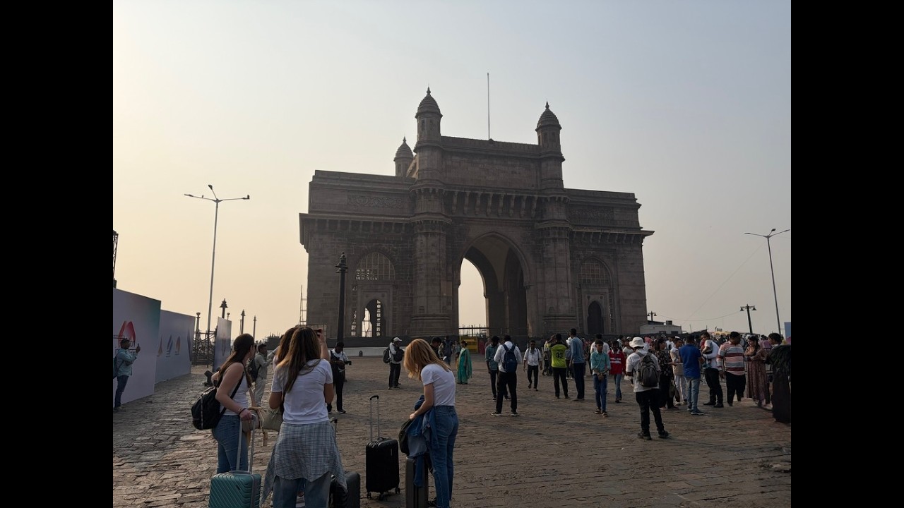 Layover in Mumbai (Elephanta Caves)