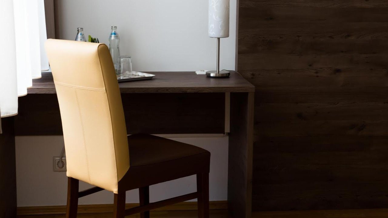 Отель Vinothek Schwarzer Адлер, Оттенсхайм | Факты о путешествиях