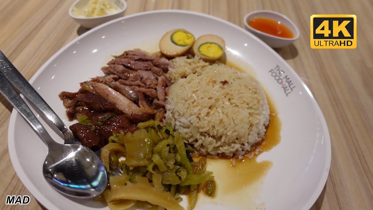 Amazing Food at the Food Court in "THE MALL" Korat Thailand.