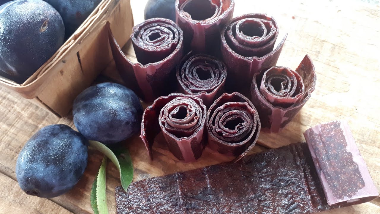 Plum Fruit Leather Recipe (Homemade Fruit Roll Ups!)