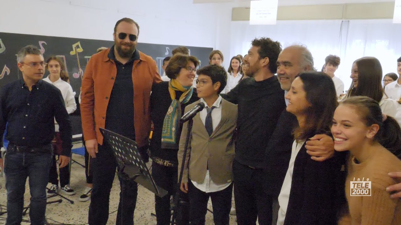 Raphael Gualazzi, l'Istituto Volponi intitola una Aula Musica al suo ex studente