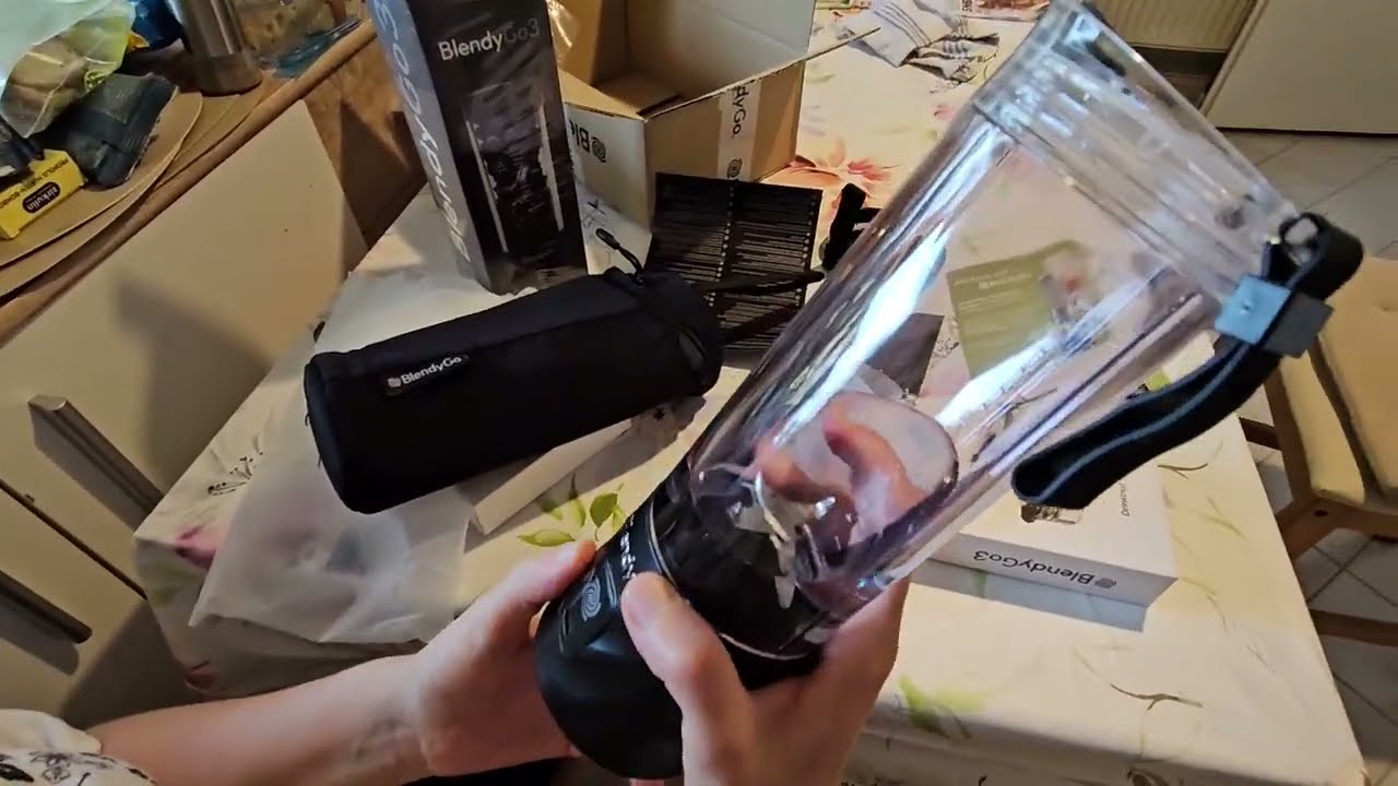 BlendyGo 3 -  bezprzewodowy blender mikser, ładowany przez USB + dodatki  w domu i w podroży.