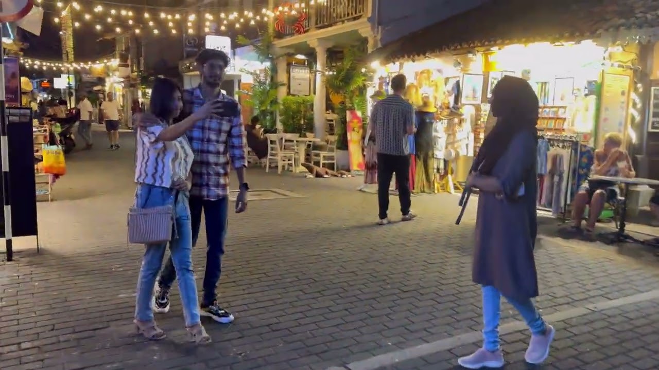 Galle Sri Lanka | A Day in the Historic Fort City (Sea, Streets & Lighthouse)