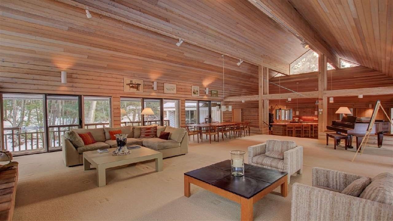 2755 Harbor Petoskey #73 #73, Harbor Springs, MI Presented by Lee Ford Walsh.