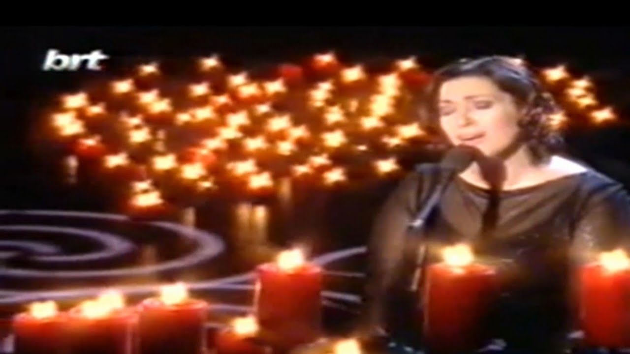 Gülay - Anam Ağlar Başucumda Oturur