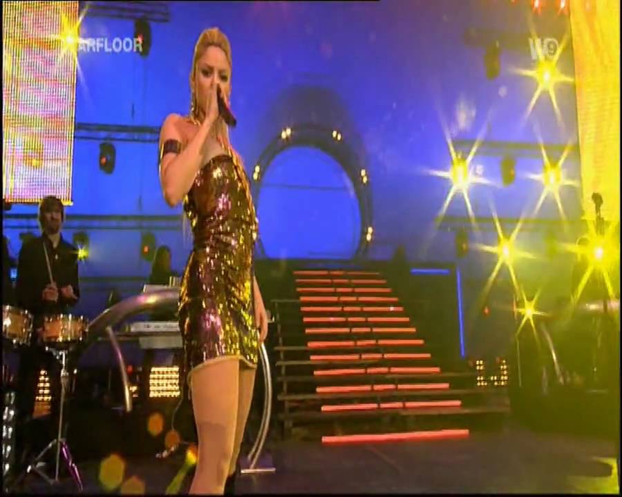Shakira  ___  She Wolf___   Live  in Paris  Starfloor  Night 2009 hd