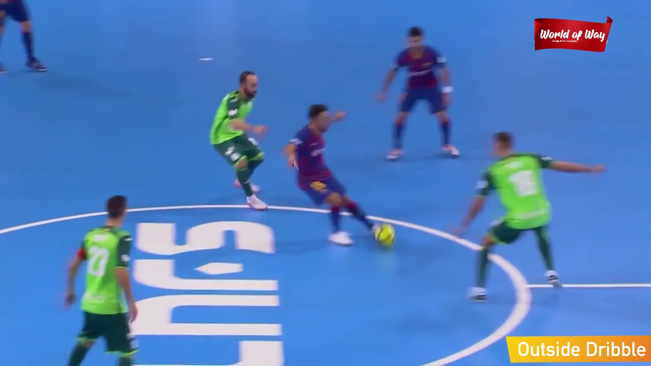 DRIBBLE THE BALL (FUTSAL BASIC TECHNIQUE)