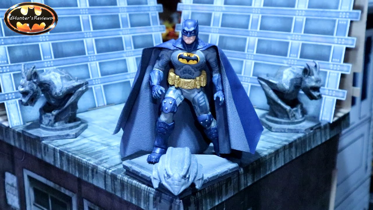 Mezco Darkest Dawn Supreme Knight Batman 