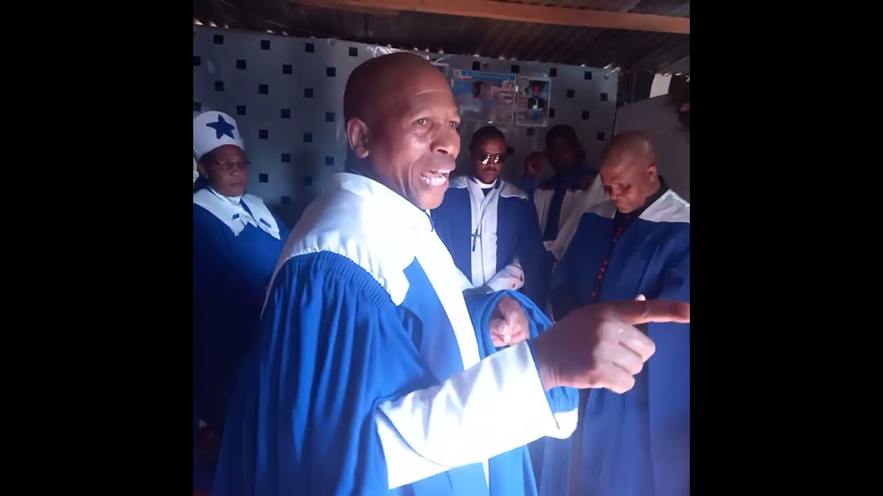 Uxhomo ngubo ka Mongameli Mluleki Kumkani by Mongameli Madolo and Bishop Phika