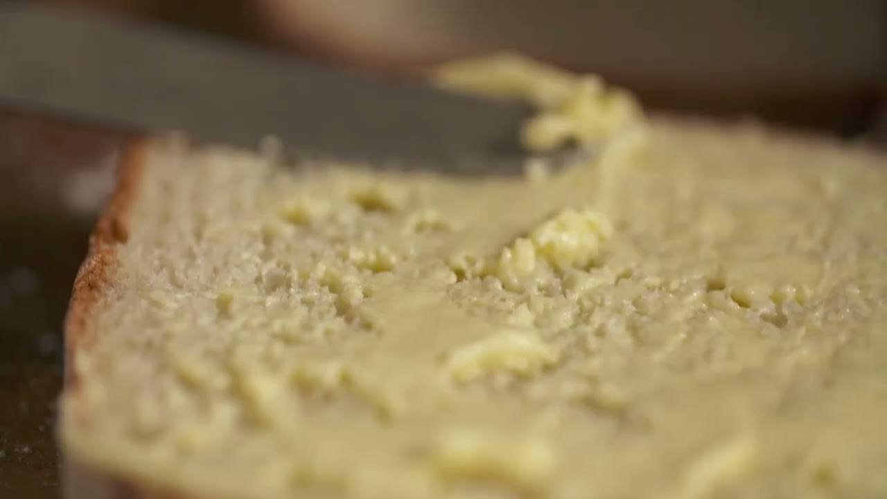 Хліб з маслом